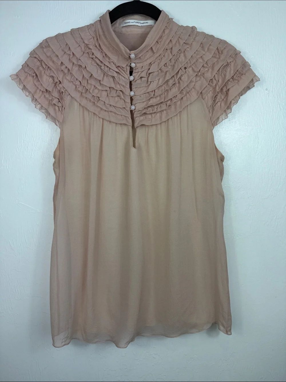 Diane von Furstenberg Silk Ruffle Blouse Pink Button Top Size M - Picture 2 of 8
